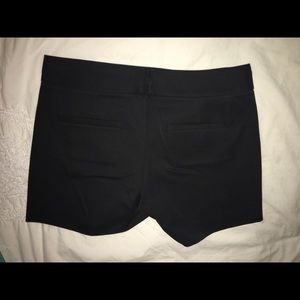 Theory Shorts - THEORY sz 0 shorts never worn , price is FIRM π Theory Shorts - THEORY sz 0 shorts never worn , price is FIRM π